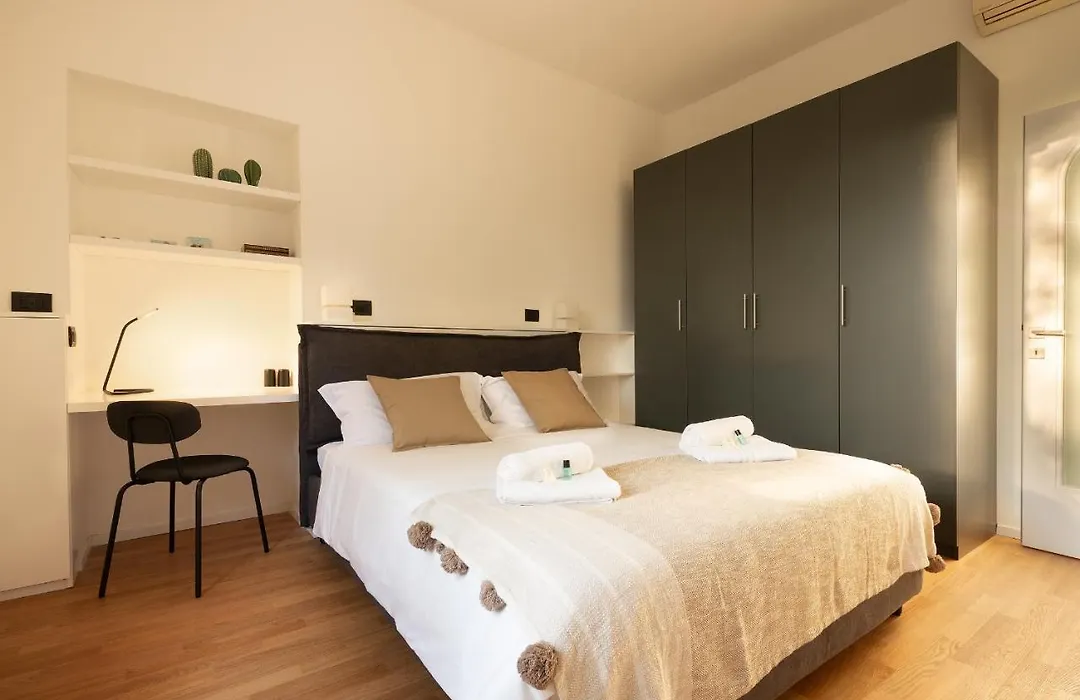 Hl Apartment - Darsena, Navigli Milano, Via Torino-1